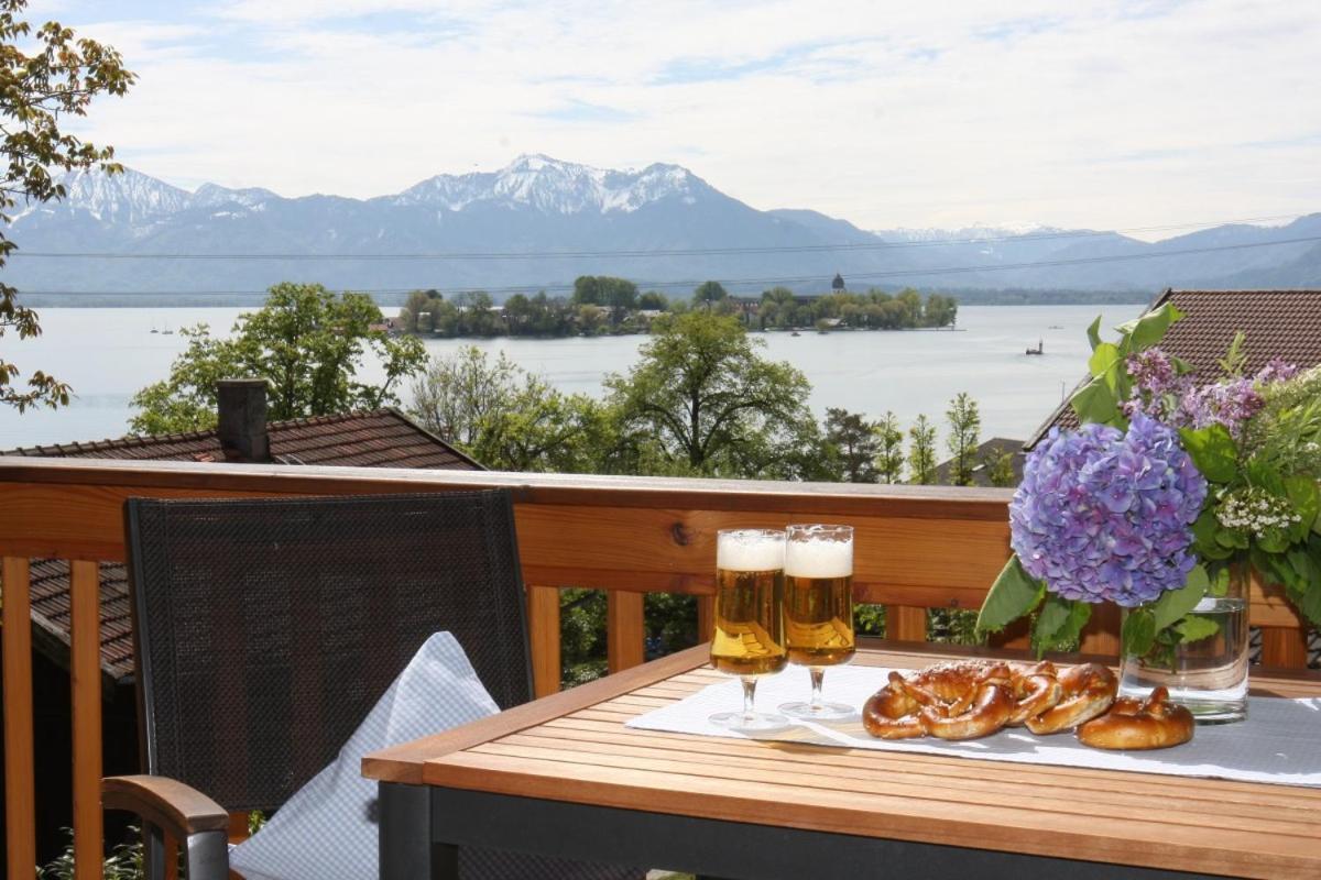 Haus Chiemsee-Blick Gstadt am Chiemsee Buitenkant foto